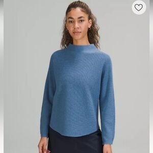 Lululemon Boxy Cotton-Blend Sweater in Blue, size M/L